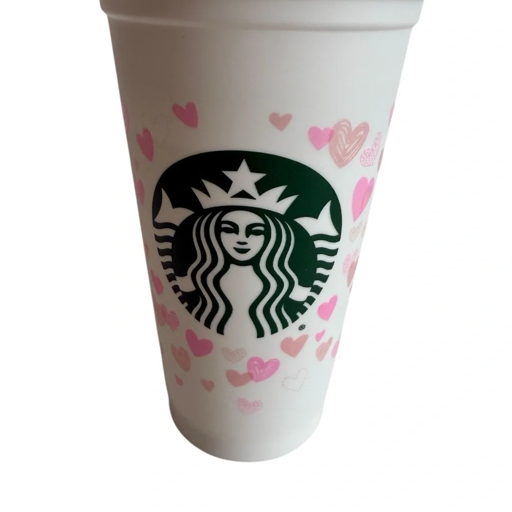 Starbucks 2022 Valentines 16 0z reusable cup with color changing hearts